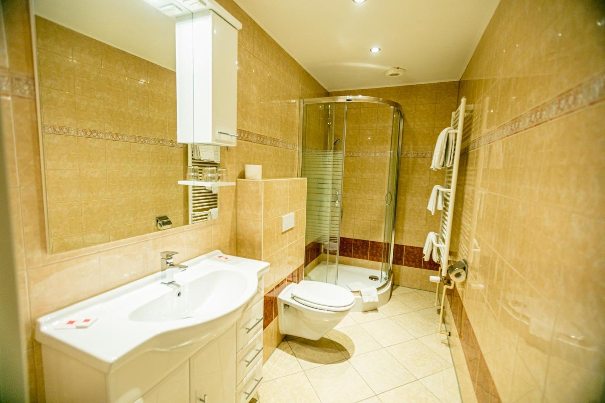 Peitz Hotel Zum Goldenen Loewen מראה חיצוני תמונה